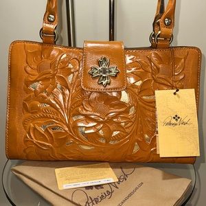 NWT Patricia Nash Rosina Cutout Shoulder Bag in Sunshine Yellow with Dustbag